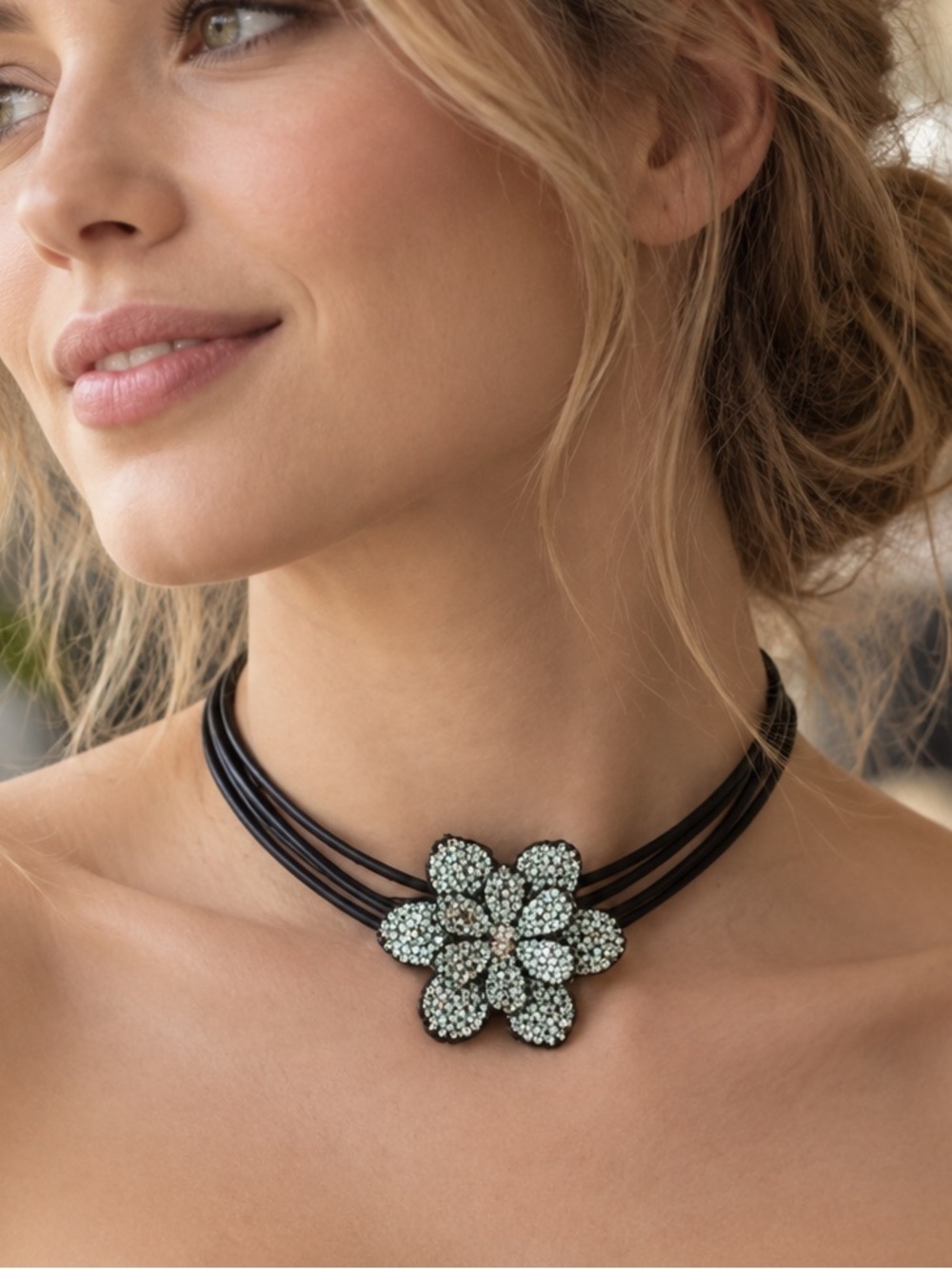 6/$25 - Jennifer K Company Rhinestone Flower Choker Necklace (BR999/2)